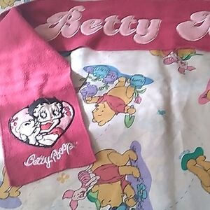 RARE BETTY BOOP ADORABLE SMALL PINK RED HEART VINTAGE SCARF